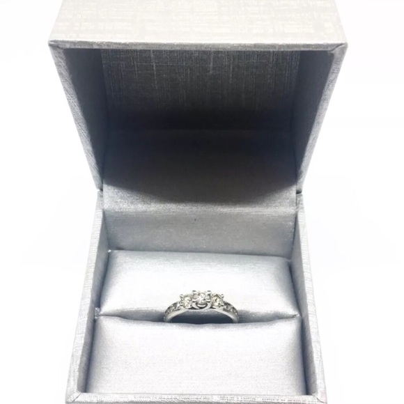 ❌SOLD❌ .5 Carat 3 Stone Diamond Engagement Ring - Picture 4 of 7